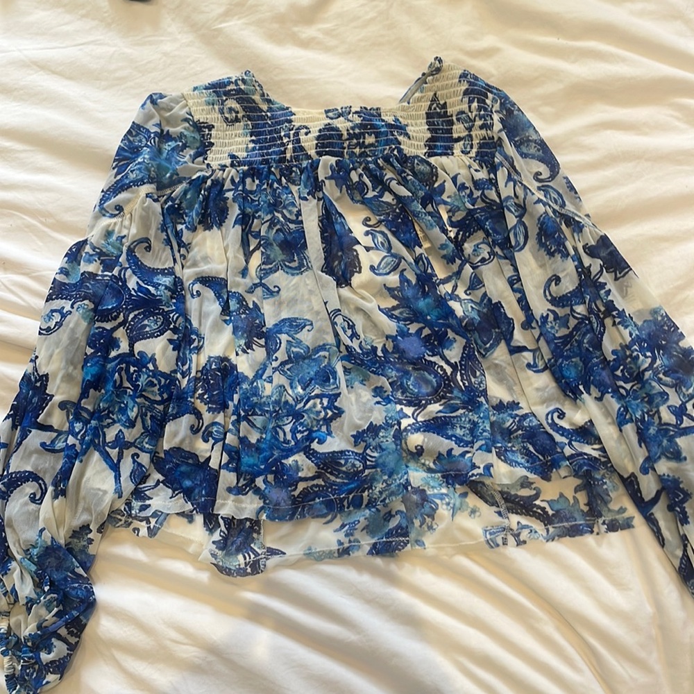 Free people blue and white flowy top NWT